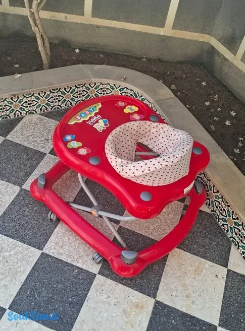 Image 4 de l'annonce trotteur bébé مشاية
