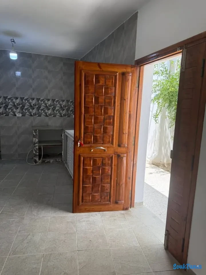 Image 1 de l'annonce Appartement S+ 2 nkhilette ariana au Rdc