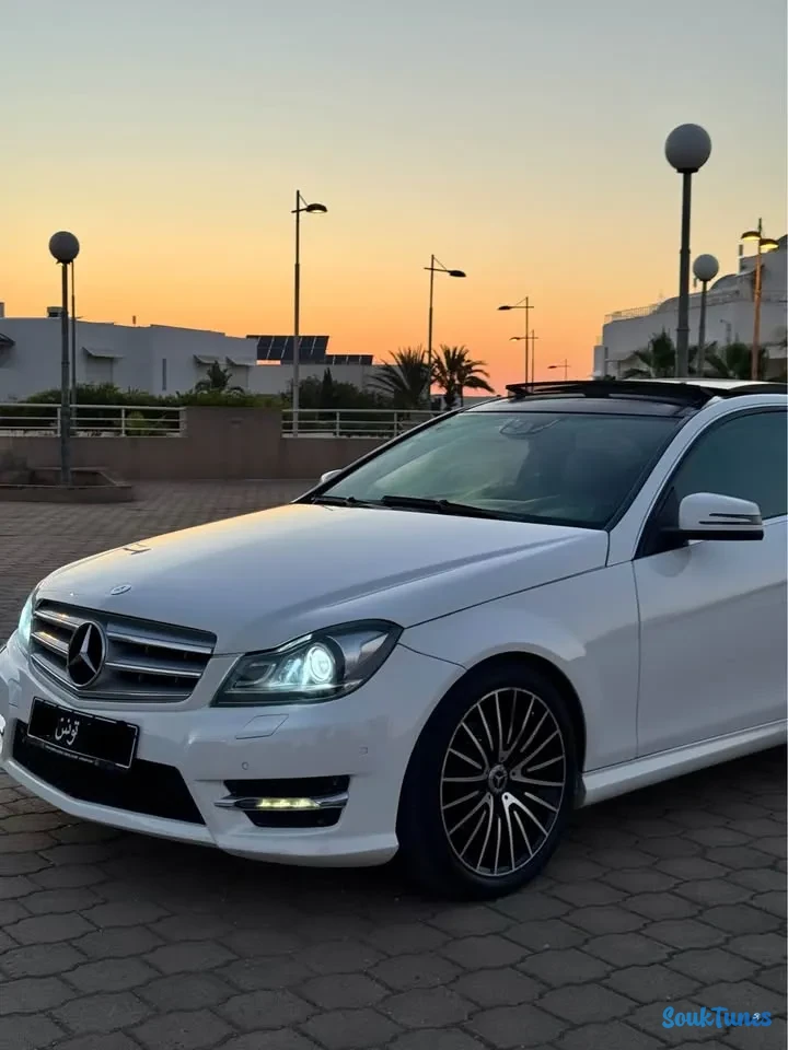 Image 4 de l'annonce Mercedes Classe C Coupé kit AMG