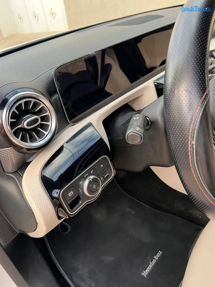 Image 10 de l'annonce Mercedes-Benz C-Class C180 AMG 