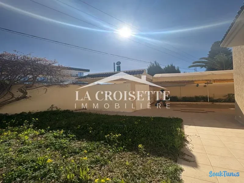Image 9 de l'annonce Villa s5 avec piscine à La Soukra