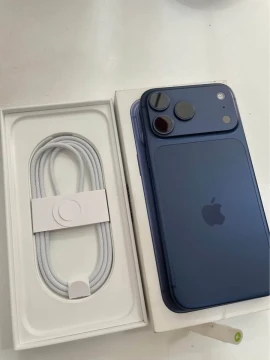 Image principale de l'annonce  iPhone 17 pro max blue 256 GB