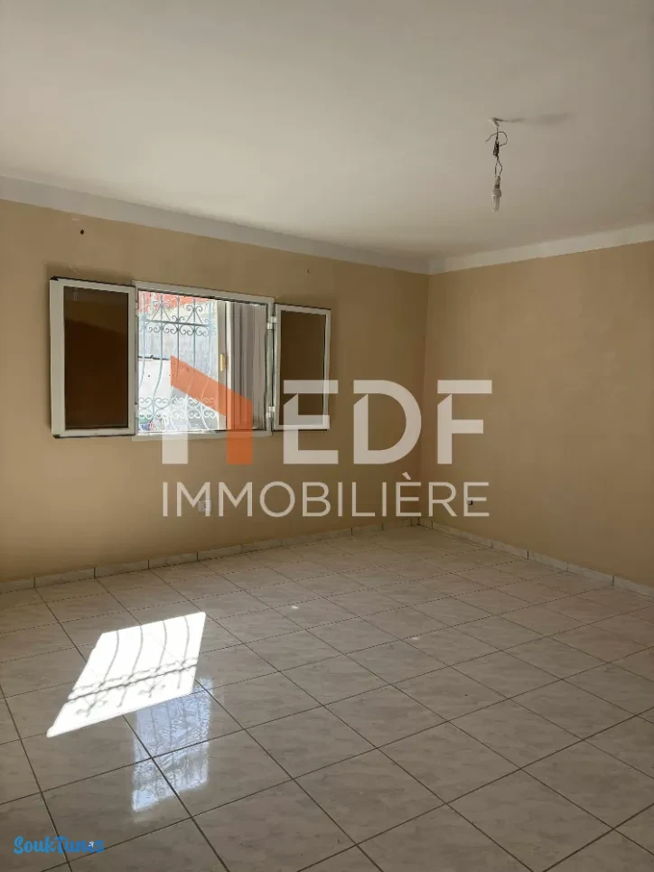 Image 10 de l'annonce A Vendre RDC+ Appartement à Ras Jebel