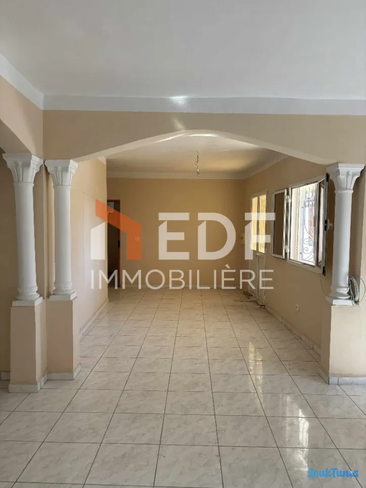 Image 12 de l'annonce A Vendre RDC+ Appartement à Ras Jebel