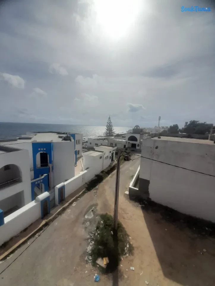 Image 17 de l'annonce immeuble a vendre a kelibia 