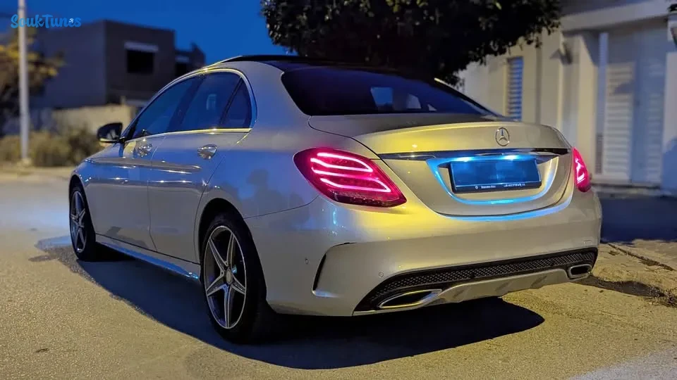Image 5 de l'annonce Mercedes-Benz c200 amg 2015