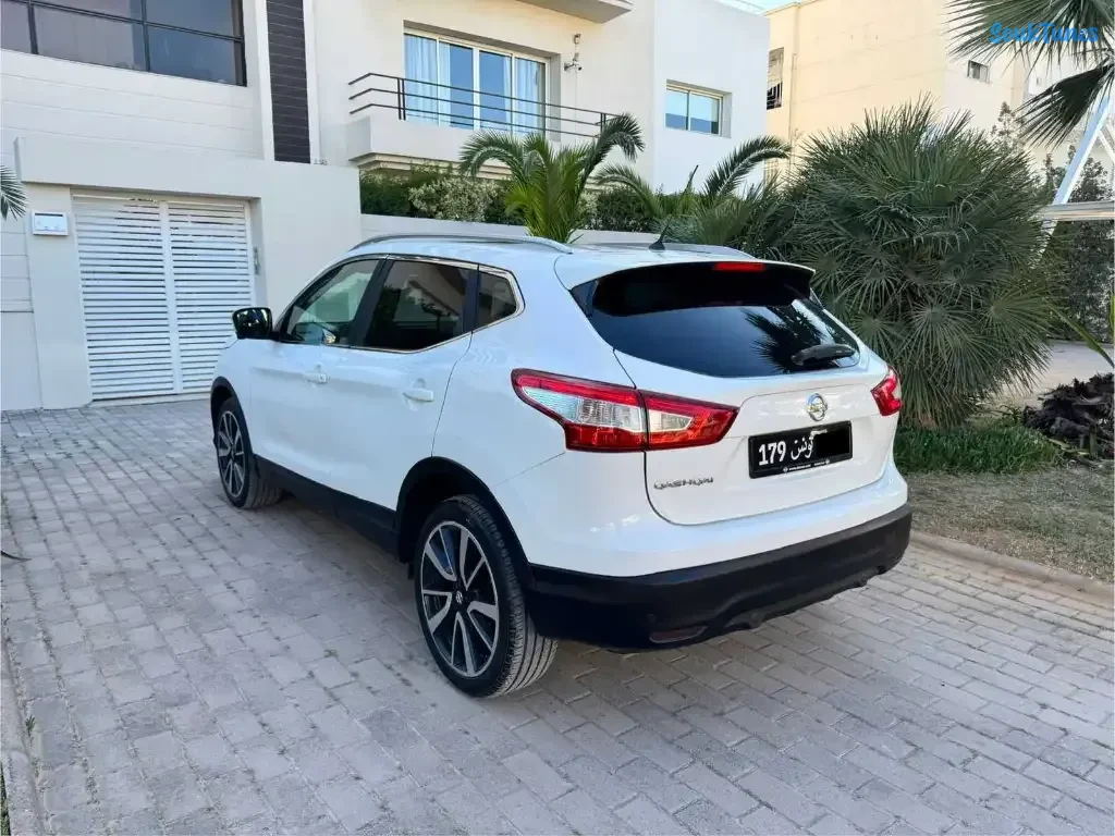 Image 5 de l'annonce NISSAN QASHQAI 2 TEKNA- 45.000 DT
