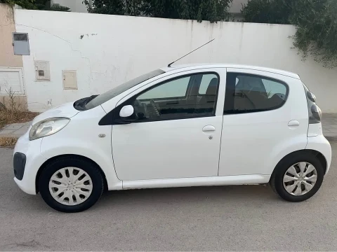 Image principale de l'annonce Citroën C1 - couleur Blanche (1)