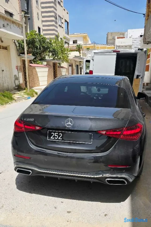 Image 6 de l'annonce Une belle mercedes benz c 200 amg
