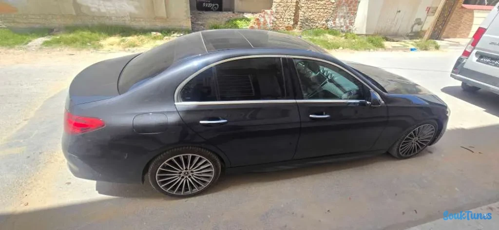 Image 4 de l'annonce Une belle mercedes benz c 200 amg