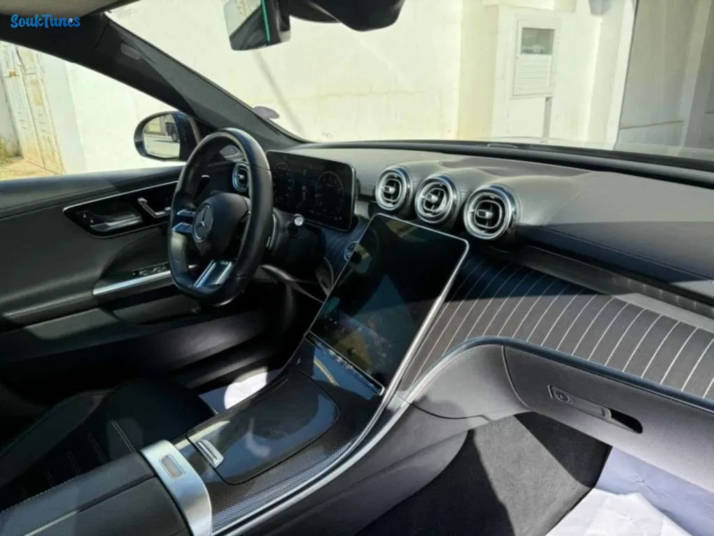 Image 7 de l'annonce Une belle mercedes benz c 200 amg