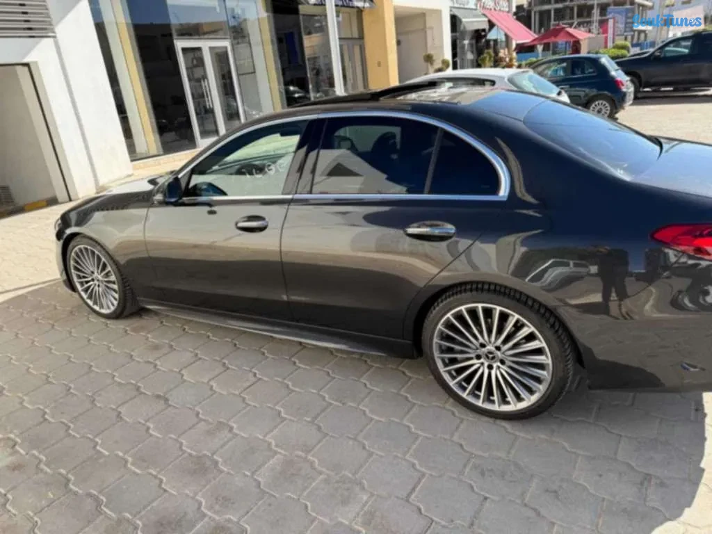 Image 8 de l'annonce Une belle mercedes benz c 200 amg