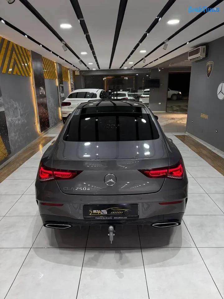 Image 4 de l'annonce Mercedes-Benz Classe CLA 250e