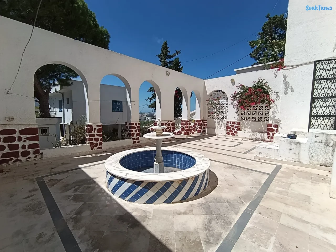 Image 4 de l'annonce Une maison familiale vue sur mer + Un studio