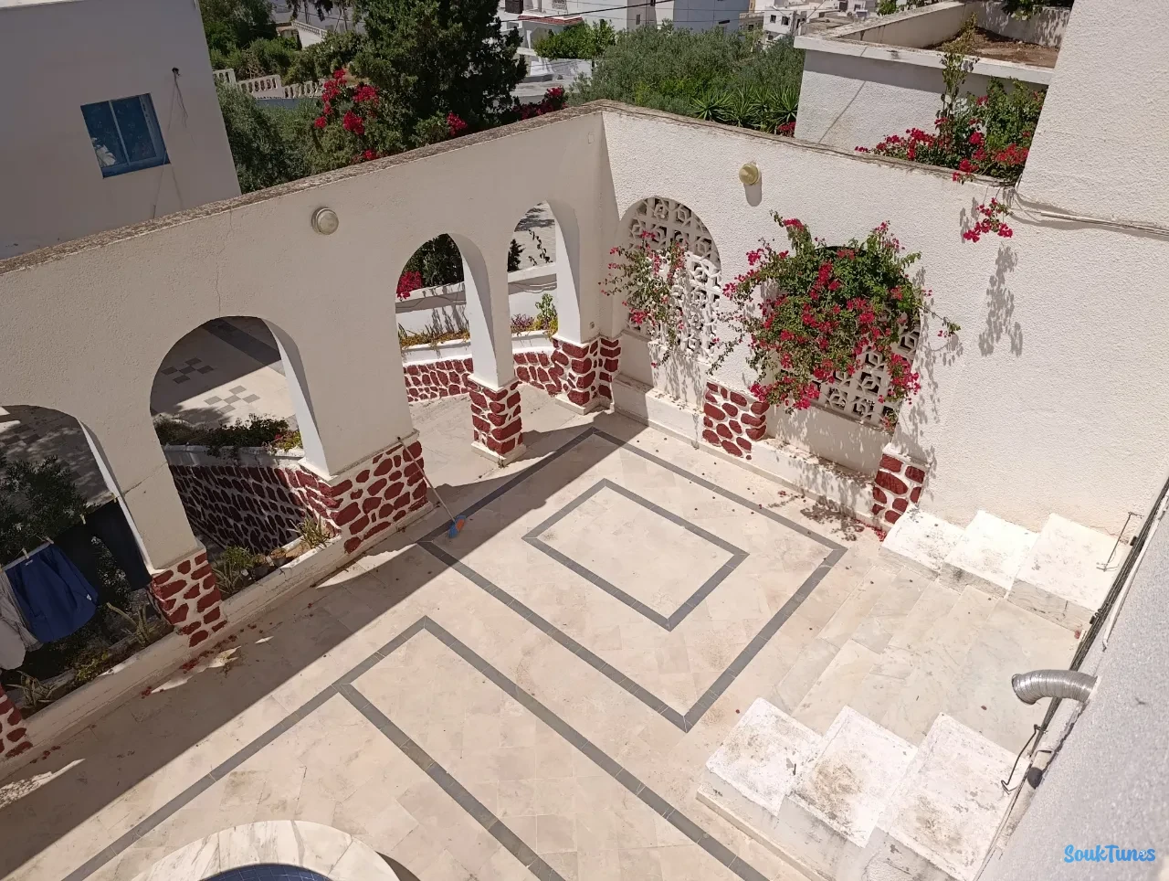 Image 7 de l'annonce Une maison familiale vue sur mer + Un studio