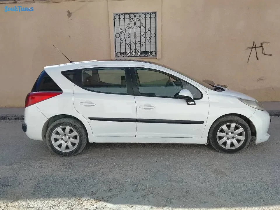 Image 5 de l'annonce 207 Peugeot 💰19 500 TND