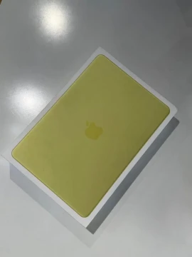 Image principale de l'annonce macbook neo green / silver 2300 DT