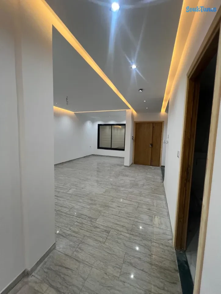 Image 10 de l'annonce Un appartement S+3 avec piscine à la plage