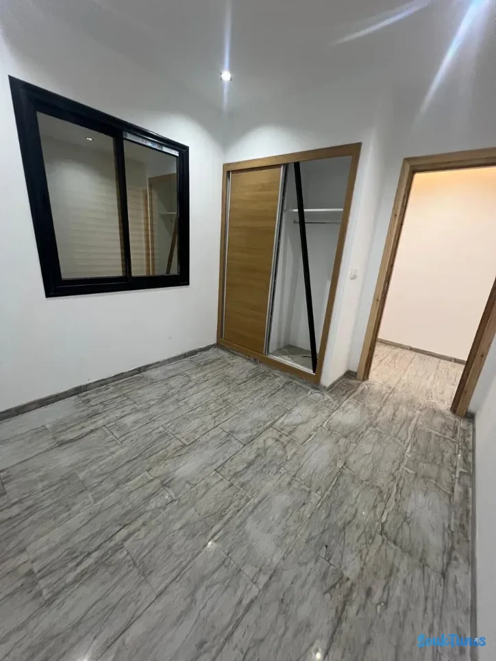 Image 7 de l'annonce Un appartement S+3 avec piscine à la plage