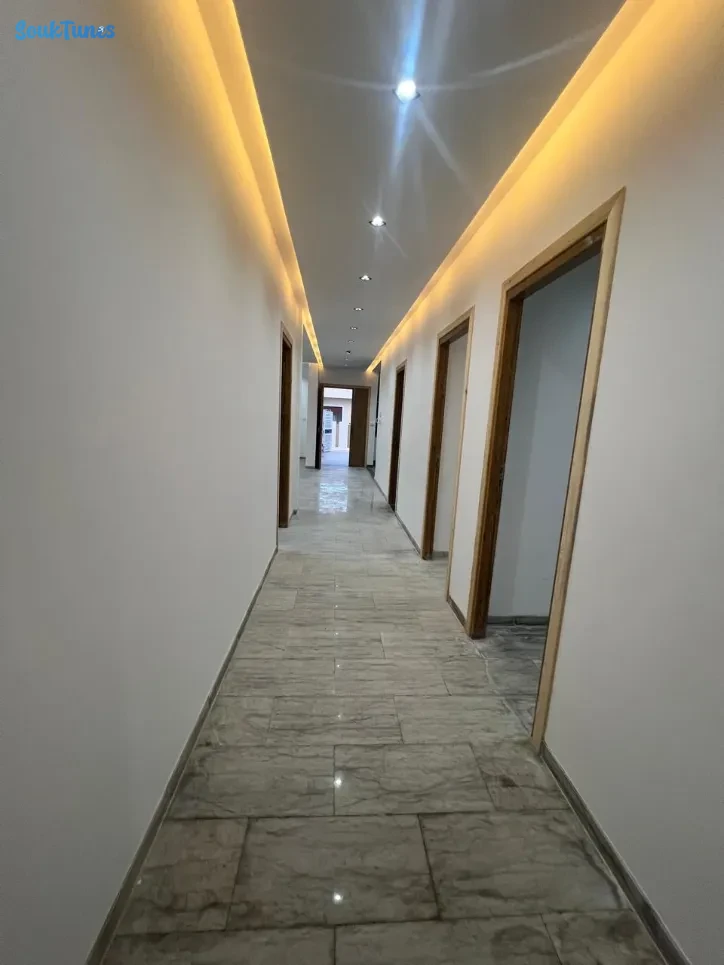 Image 8 de l'annonce Un appartement S+3 avec piscine à la plage
