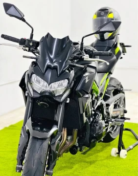 Image principale de l'annonce Kawasaki z900 tablette