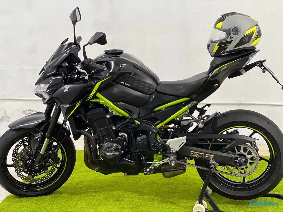 Image 4 de l'annonce Kawasaki z900 tablette