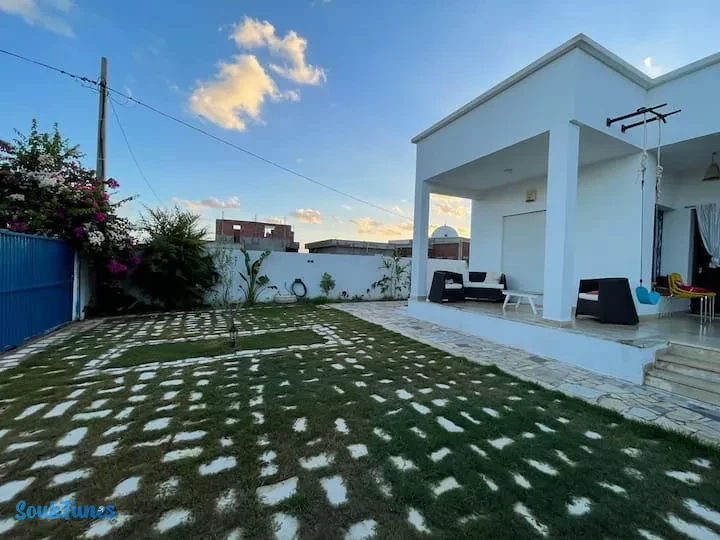 Image 4 de l'annonce Superbe Villa à Dar Allouche - Avec un étage