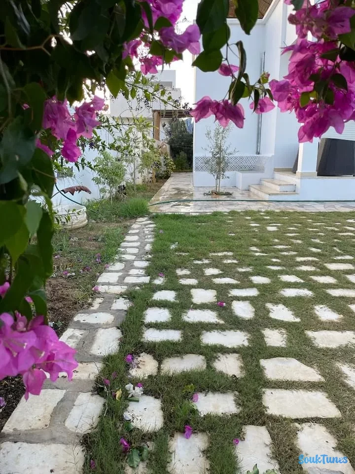 Image 13 de l'annonce Superbe Villa à Dar Allouche - Avec un étage