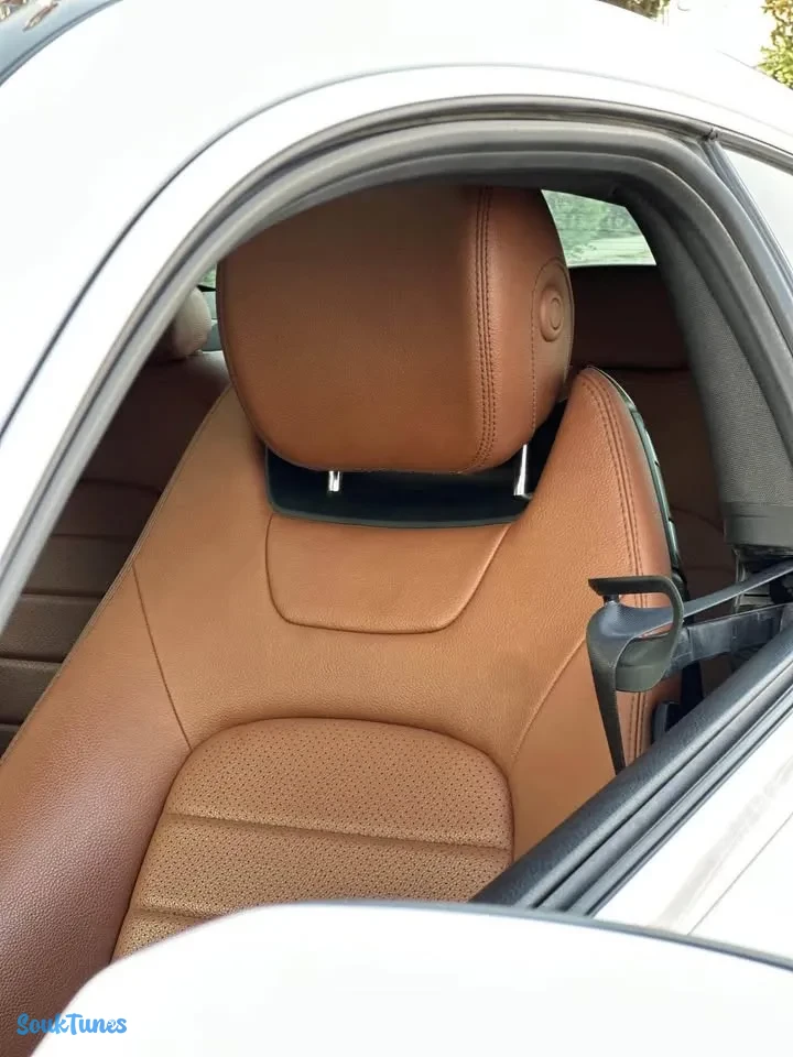 Image 9 de l'annonce  Mercedes C 180 Coupé AMG