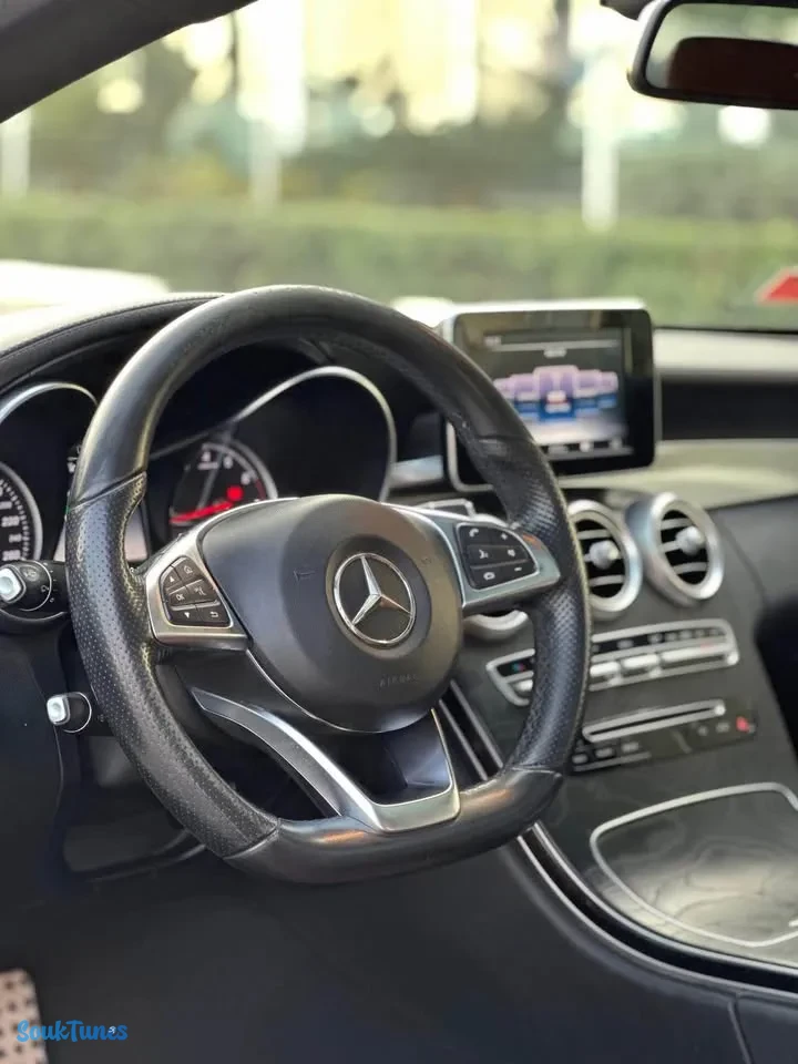 Image 10 de l'annonce  Mercedes C 180 Coupé AMG