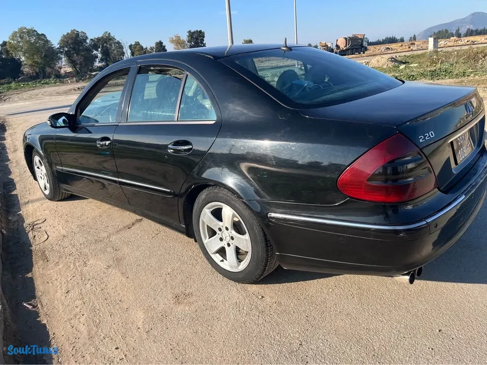 Image 4 de l'annonce Mercedes w211