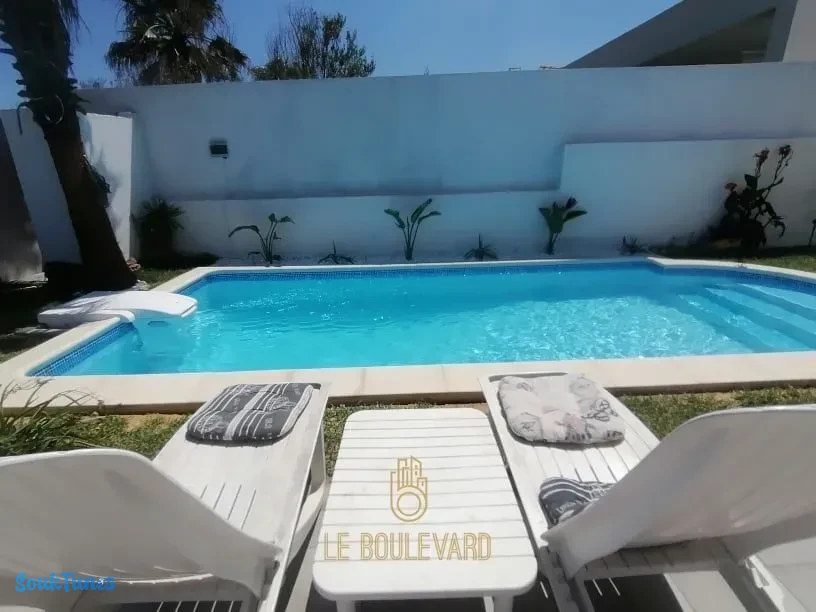Image 4 de l'annonce Location estivale villa S+3 à Maamoura
