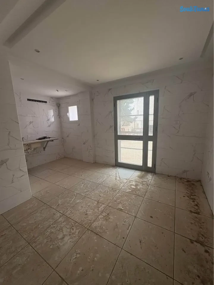 Image 6 de l'annonce mmeuble à elmenzah 6 💰 2500.000 TND