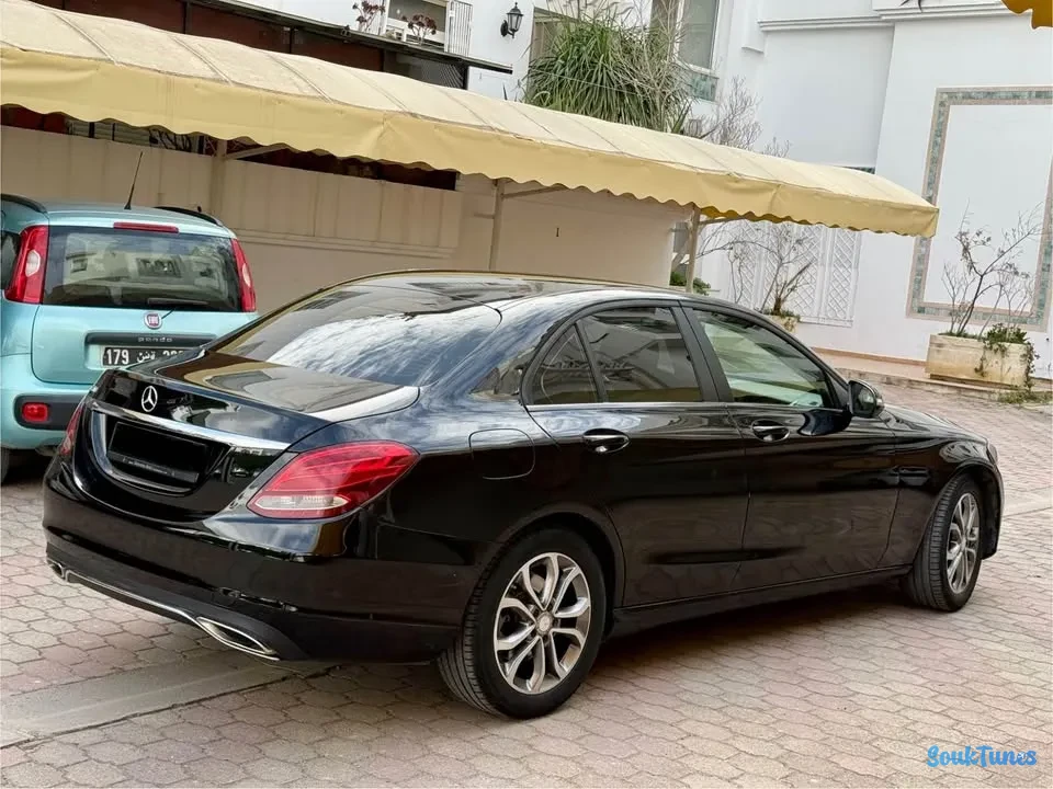 Image 5 de l'annonce Mercedes-Benz C180 2015