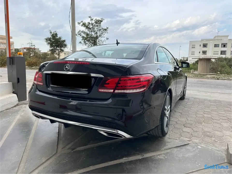 Image 5 de l'annonce 🚘Mercedes Classe E200 kit AMG 