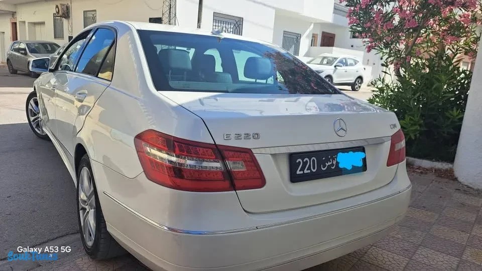 Image 14 de l'annonce MERCEDES E220 CDI 