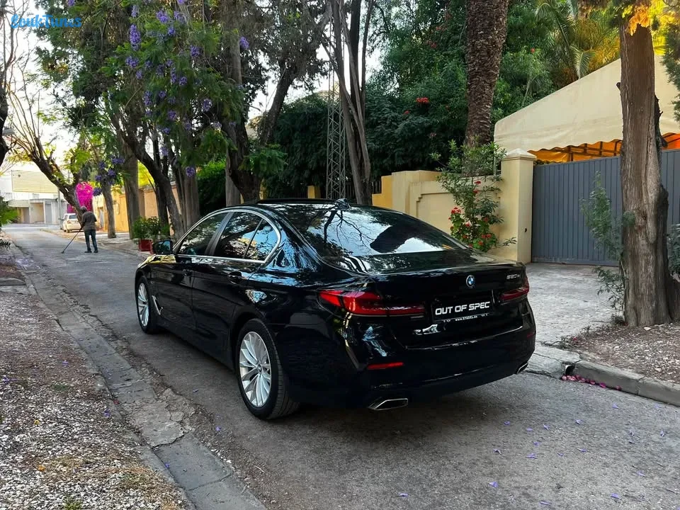 Image 5 de l'annonce BMW 520e luxurY💰 136 000TND