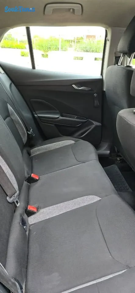 Image 11 de l'annonce Skoda Fabia 1.2 modèle 2022  38 700 TND