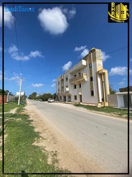 Image 7 de l'annonce للبيع 2 ديار و قاعة شاي و ساحة 