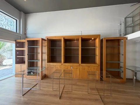 Image principale de l'annonce A vendre mobilier de boutique en bois 5 000 TND