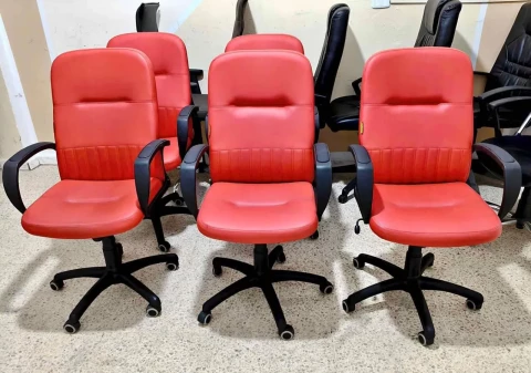Image principale de l'annonce  Chaises de bureau confortables