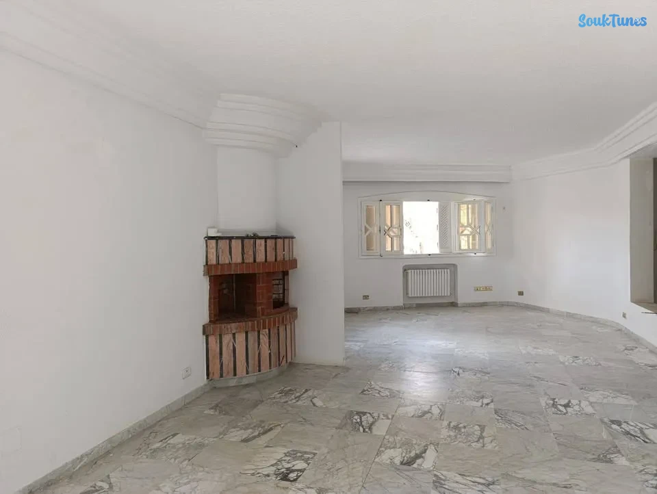 Image 10 de l'annonce Grande villa de standing à Menzah 8