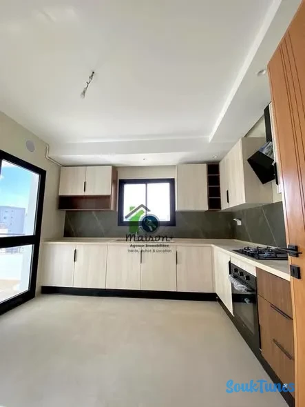 Image 4 de l'annonce Appartement   haut standing  de type S+2