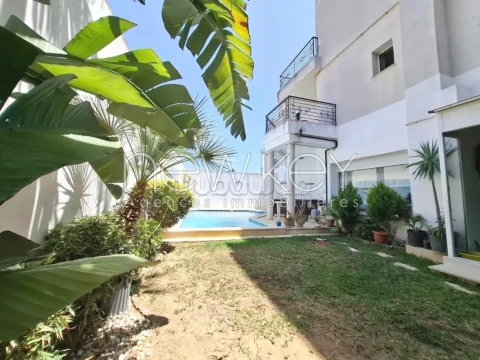 Image principale de l'annonce Duplex S3 avec piscine à vendre à La Soukra