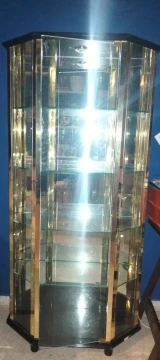 Image principale de l'annonce Vitrine en verre avec éclairage