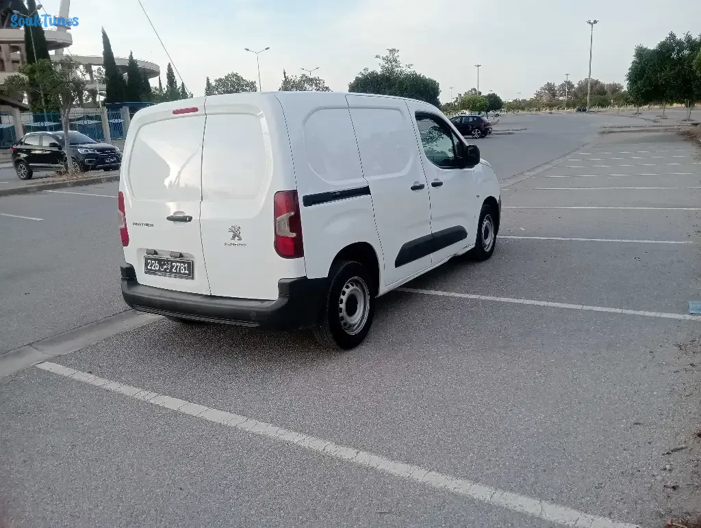 Image 4 de l'annonce Peugeot Partner K9 - 39.000 DT