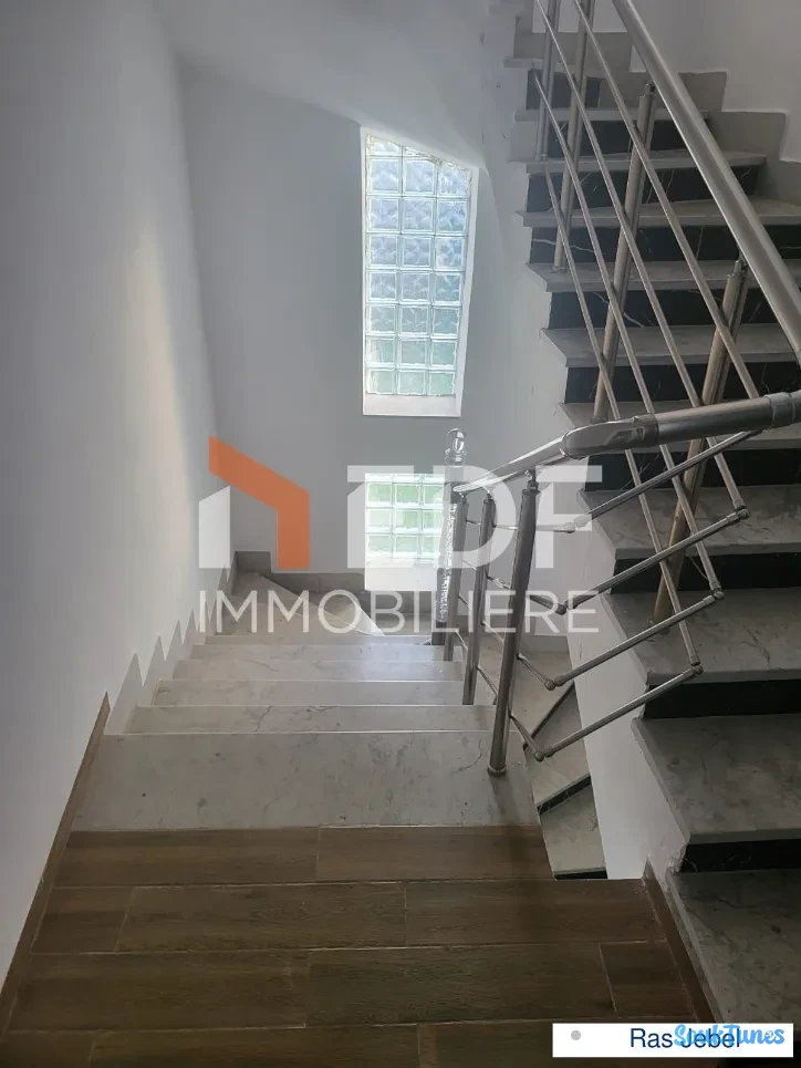 Image 11 de l'annonce A Vendre villa avec piscine à Chatt Mami