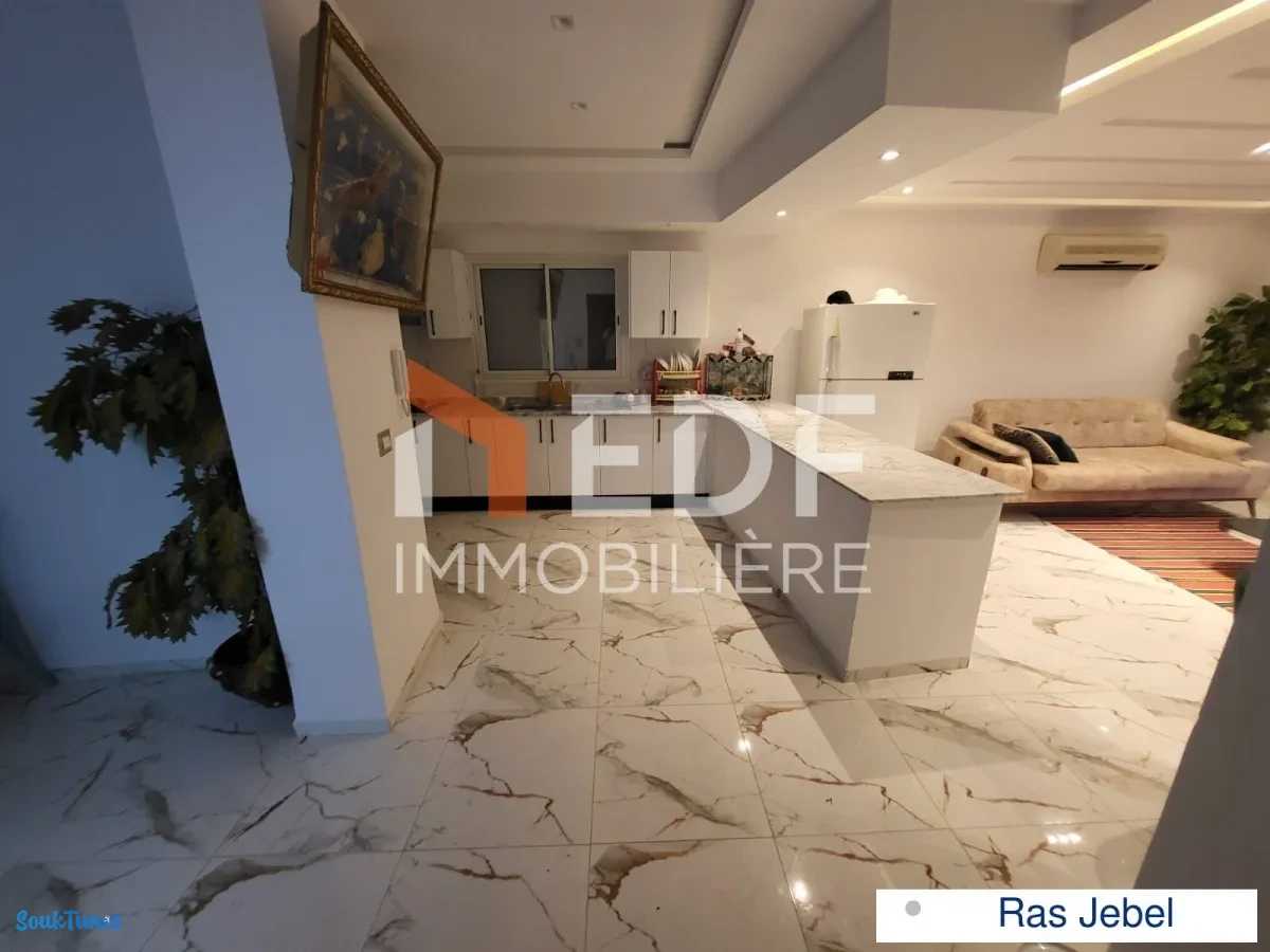 Image 10 de l'annonce A Vendre villa avec piscine à Chatt Mami