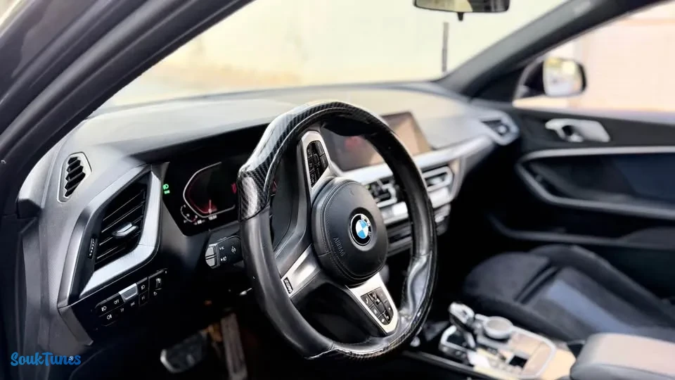 Image 8 de l'annonce BMW Série 1 pack M