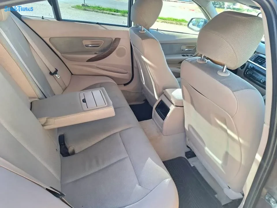 Image 19 de l'annonce BMW 320i 